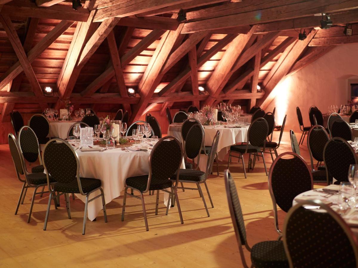 Auberge De Bellelay Restaurant Chez Aron Balde מראה חיצוני תמונה