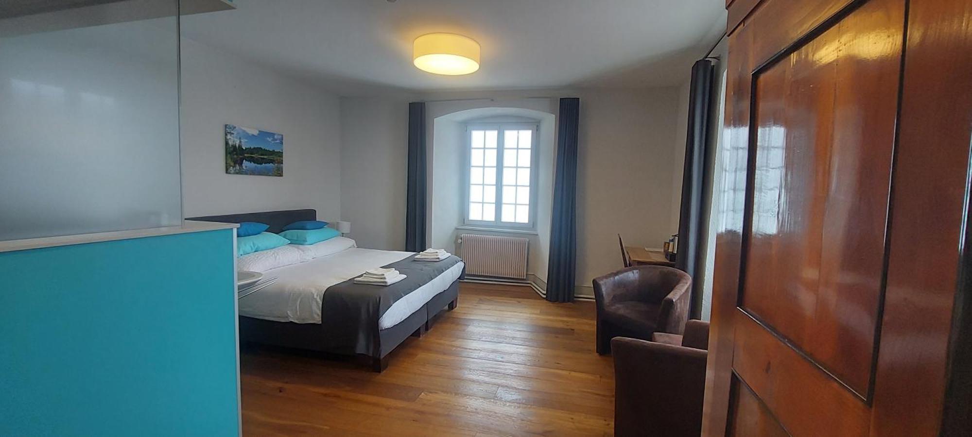 Auberge De Bellelay Restaurant Chez Aron Balde מראה חיצוני תמונה